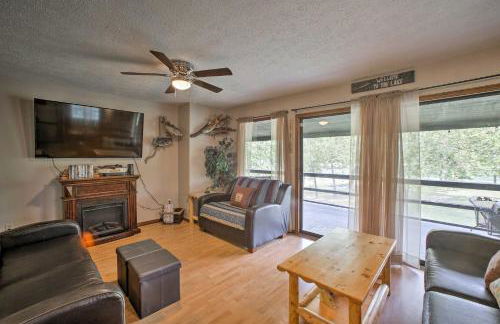 Waterfront Home with Fire Pit on Table Rock Lake - Foto 4