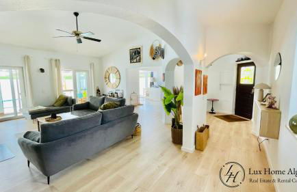 Villa Harmony - Stylish Villa - Pool & Terrace - Foto 3