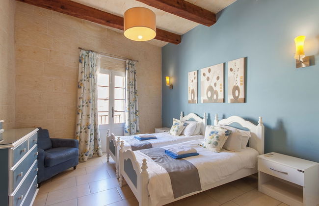 Twilight Gozitan Farmhouse With Pool - Foto 7