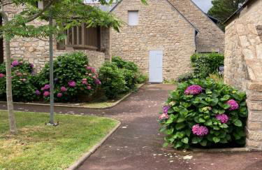 TY REFUGE 2 à 4 vacanciers Terrasse Plages et Commerces à pied Parking - Foto 27