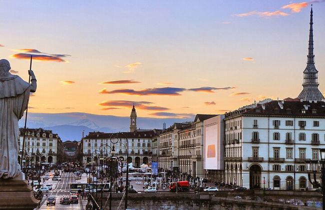 Visite guidée privée pour découvrir et photographier les lieux emblématiques de Turin - Photo 1