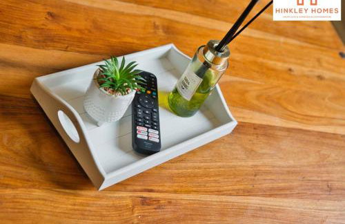 Centrally Tucked Away Private 4bed - Free parking! By Hinkley Homes Short Lets & Serviced Accommodation - Foto 16