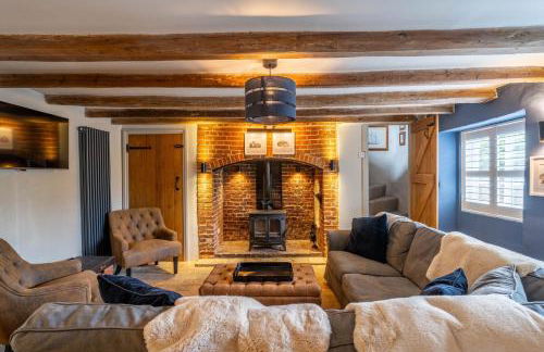 Knyvetts sleeps 6, 3 double beds, pretty garden - Foto 46