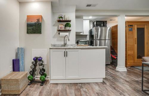 Chic Minneapolis Apt - 6 Blocks to Lake Nokomis! - Foto 21