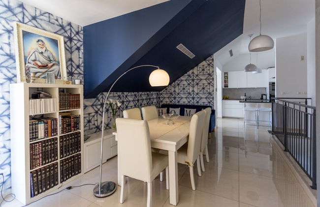 Amazing Apartment near Mahane Yehuda - Photo 9