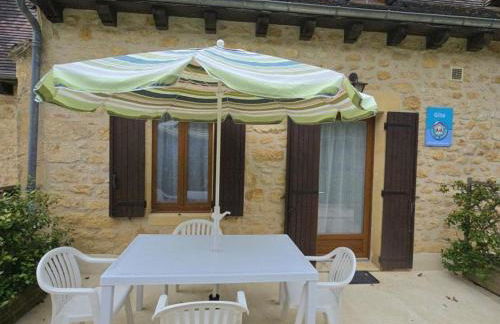 Maison mitoyenne 2 ch. proche Domme, Wifi, parking - FR-1-616-62 - Foto 1