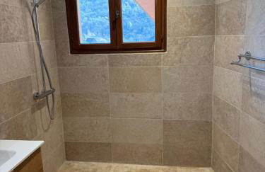 GITE 15 Places avec Jacuzzi à BOUTX LE MOURTIS - Foto 10