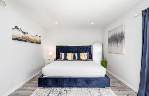 Mins to Disney Chic 3BR with Arcade - Foto 29