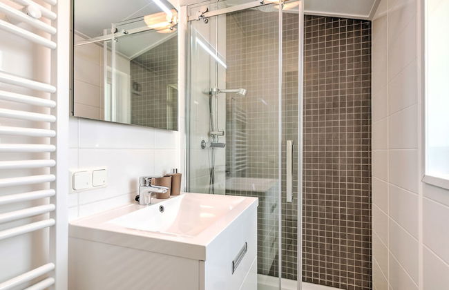 Lovely Holiday Home in Kaatsheuvel With Bubble Bath - Photo 45