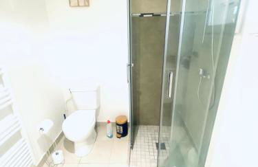 F2 Escale CDG calme à 20 mins de paris , Stade 2 France, Aéro CDG, Parc des expositions, Disneyland Paris,Futuroscope, Tour Eiffel - Foto 9