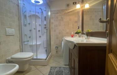 Bilocale pietra e legno immerso nella natura - Foto 17