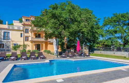 Villa Tupljak, luxury and comfort in a hidden summer hideout - Photo 10