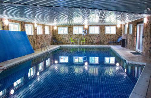 Hall of Fame Private Resort-9 Miles to Downtown Nashville Pools Arcade - Foto 1