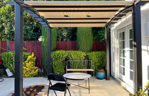 Cozy Suite with Private Patio Close to Downtown and UC Davis Medical Center - Foto 1