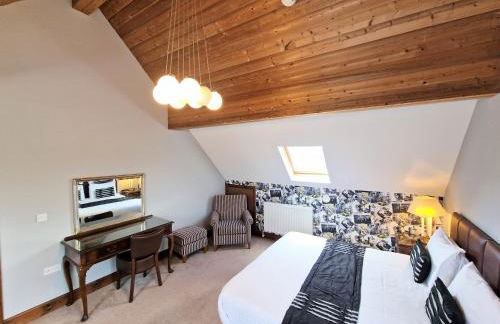 Lbtie Lodge with Two Private Hot Tubs - Fife - Loch Leven - Lomond Hills - Photo 50