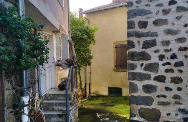Gîte de la chapelle, au coeur de la cité médiévale - Foto 16