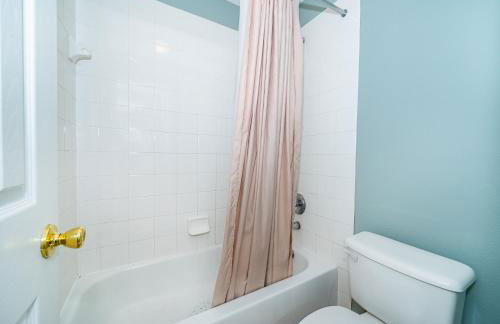 4BR-3BA-Large Private Pool-Free WiFi-Near Disney - Foto 17