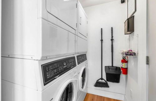 Hacienda Flamingo Unit 3 - Modern 1BR Hideaway with Double Queen Beds - Foto 21