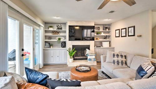 Waterfront Horseshoe Bay Retreat with Game Room! - Foto 3