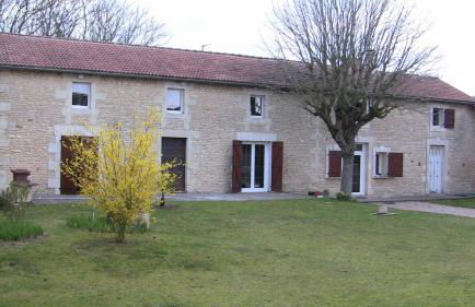 Fermette à 10 mn du Futuroscope - Foto 1