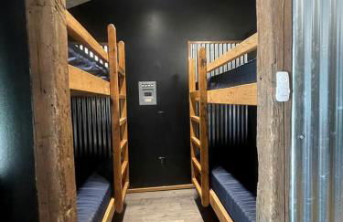 Relaxing Group Cabin with Fire Ring in Indiana - Foto 2