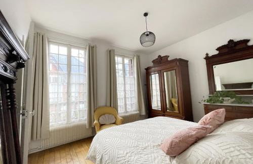 Chez Hélène, calme et verdure au centre historique - Foto 9