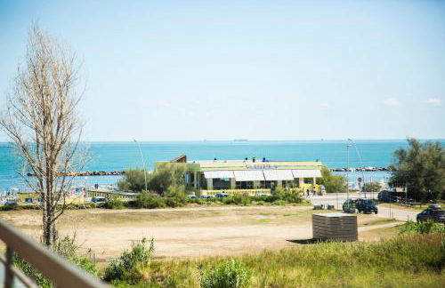 House 30 meters from the sea with gated parking - Foto 25