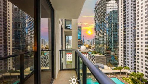 Downtown Retreat Pools Spa & Lounges Miami - Foto 1