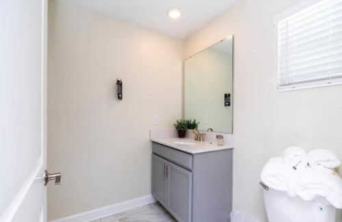 Luxurious Family-friendly 5 Bd 12 Guests w Screened Pool Close to Disney - Foto 94