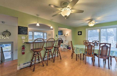 Pond Access and Private Dock East Wareham Home - Foto 8