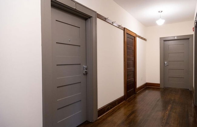 Luxury Multi-unit Historic Building Near Downtown - Photo 19