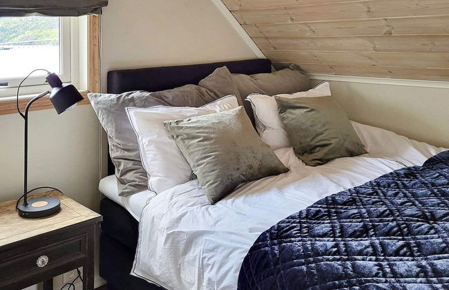 8 Person Holiday Home in Midsund - Foto 3