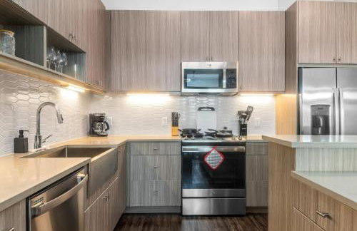 Luxurious New Unit 1Bd1Ba Pool Golf Sim - Foto 9