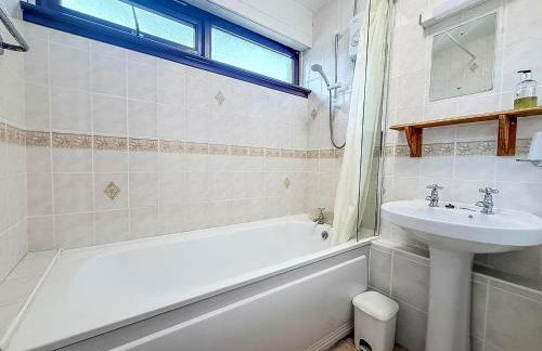 Homely 3 Bed Bungalow, Sleeps 6 In A Stunning Location In Cornwall Ref 85067P - Foto 16