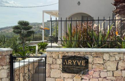ARYVE Townhouse Rhodos mit Akropolis- und Meerblick sowie Jacuzzi und tollen Sonnenterrassen und Garten - Photo 9