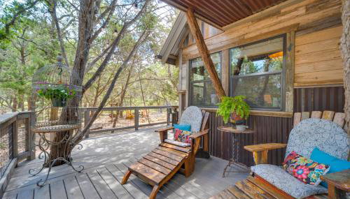 Horse Thief Inn Cabin Retreat with Deck and Hot Tub! - Foto 2