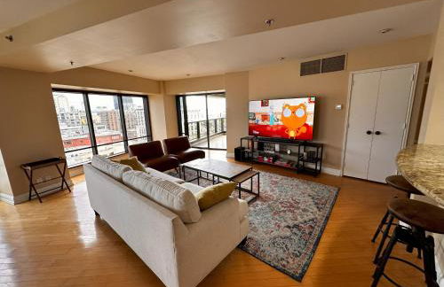 Luxurious and Spacious 2-Bedroom Condo Unit Downtown San Diego in the Heart of the Gaslamp Quarter - 30-Day Min recommended - 14-Day Min acceptable - Foto 77