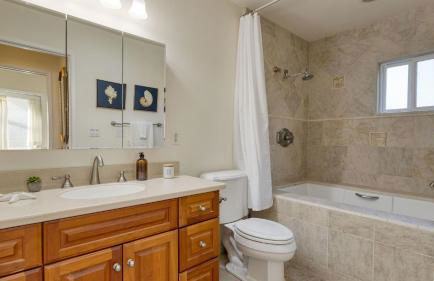 Goleta Getaway by Avantstay Private Backyard, 1.5mi to the Beach! - Foto 45