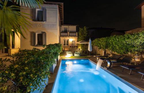 Maji Como Lake - Lake Como Historic Villa Apartments with Pool & Parking, 100m from Ferry & train - Foto 50