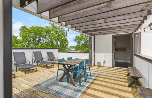 Modern Luxury with Rooftop Deck, 3 mi to Downtown - Foto 29