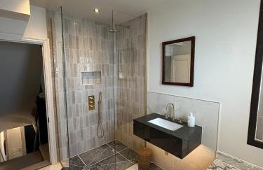 High spec 4 bed Victorian house - Foto 24