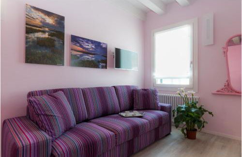 Tiffany Home - Photo 67