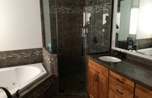 Spacious and Secluded Cabin Rental on Devils Lake in North Dakota - Foto 5