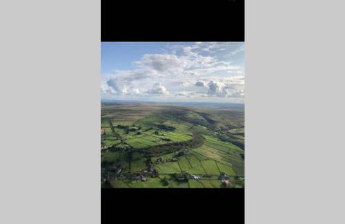 Stones Cottage Farm, nr Haworth, family friendly, work friendly, gaming barn, hot tub, free wifi, free parking, EV point - Foto 31