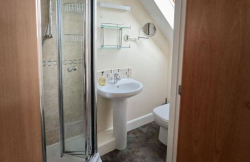 Relaxing townhouse in the heart of Bridport - Foto 25