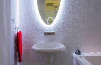 Apartment PLAZA -Wallbox 11kW- Private SPA- Jacuzzi, Infrared Sauna, Luxury massage chair, Parking, Entry with PIN 0 - 24h, FREE CANCELLATION 24 hours before Check In,Premium pillows and mattress - Photo 17