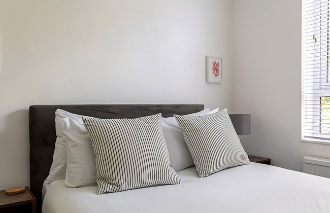 SML - Bright & Cosy One-bed Apartment - Photo 23