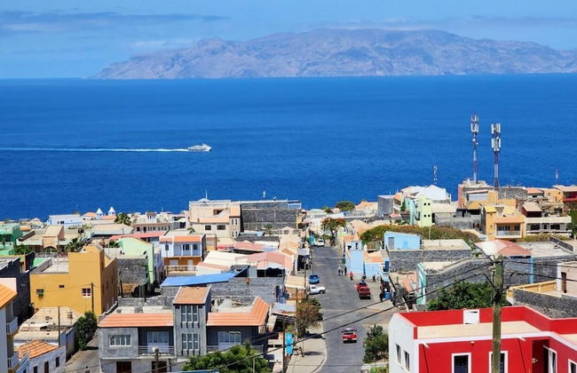 Casinha Nova - Entire Home With City & Ocean View in Sao Filipe - Foto 1