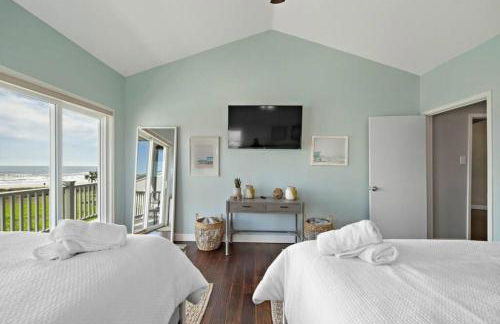 3-story beach house with incredible ocean views, steps to the beach - Photo 12