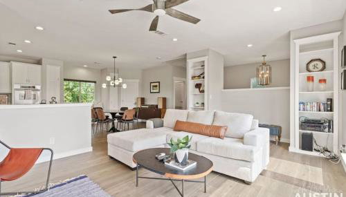 Enjoy DT Newly Renovated & Patio and Free Swim Club by Austin Vacay - Foto 2